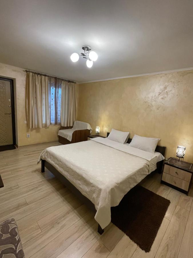 Guest House Sunrise Kamyanets-Podilski Dış mekan fotoğraf